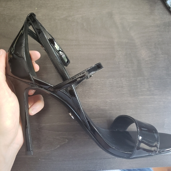 Michael Kors Heels - Picture 5 of 7